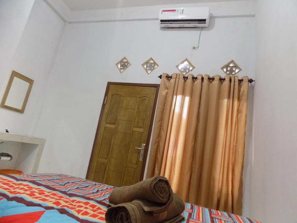 Defa Homestay Kuta  Экстерьер фото
