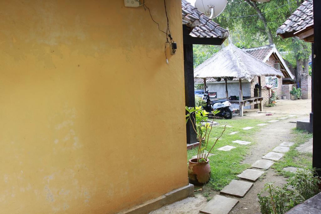 Defa Homestay Kuta  Экстерьер фото